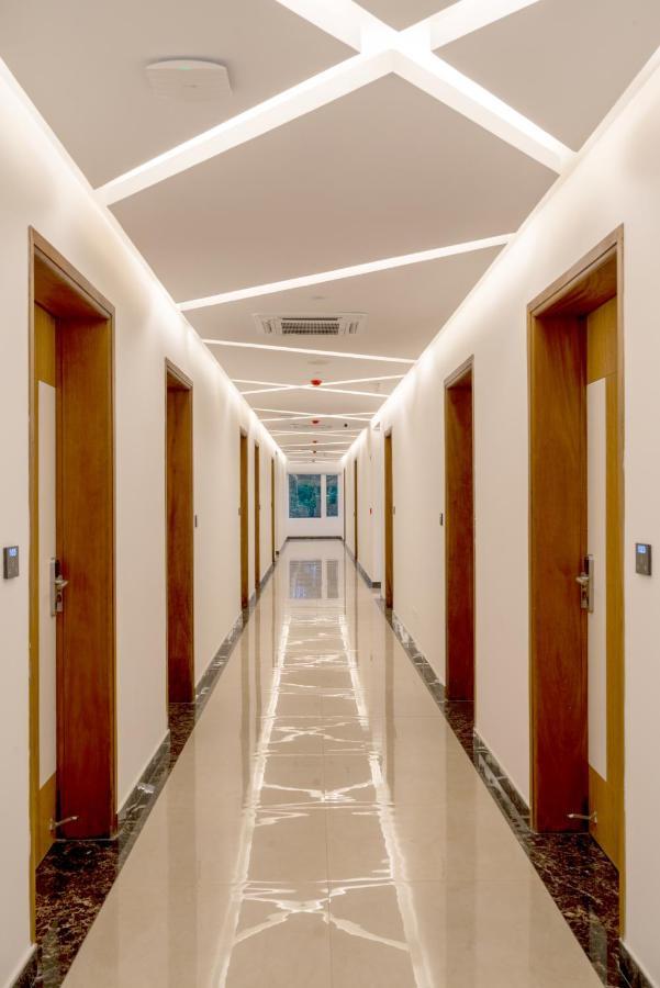 Hotel Panoramic Kochi Bagian luar foto